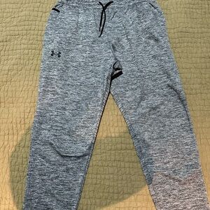 Men’s Under Armour sweatpants.